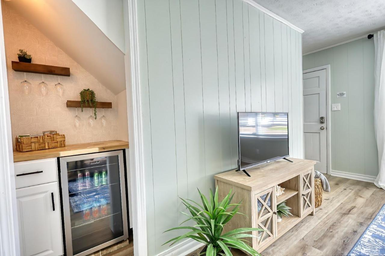 Coastal Cottage 1/2 Mile From Covington Square المظهر الخارجي الصورة