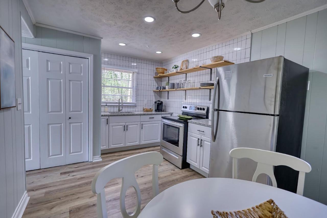 Coastal Cottage 1/2 Mile From Covington Square المظهر الخارجي الصورة