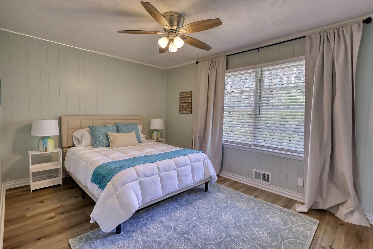 Coastal Cottage 1/2 Mile From Covington Square المظهر الخارجي الصورة