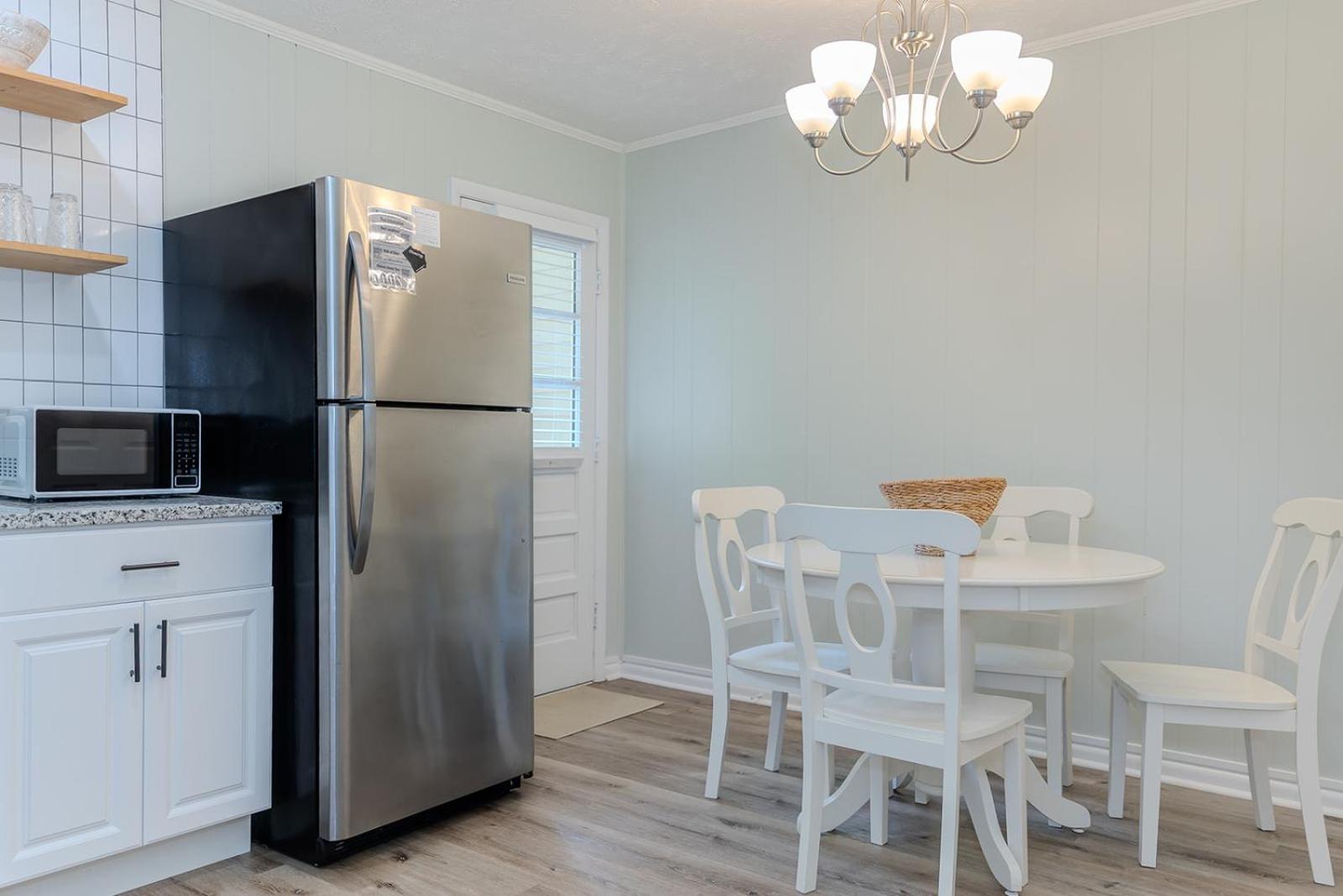 Coastal Cottage 1/2 Mile From Covington Square المظهر الخارجي الصورة